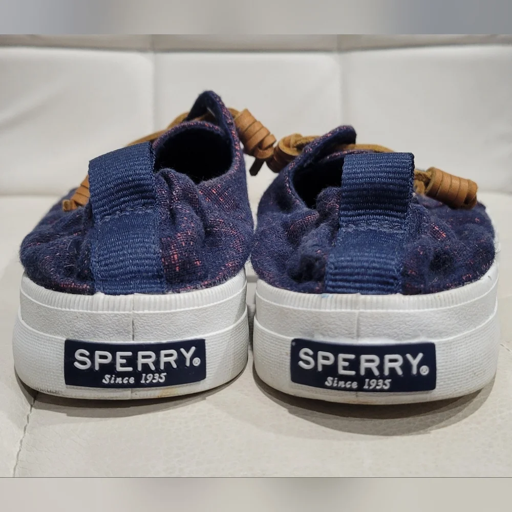Sperry Crest Ebb Two-tone Sneaker with a Canvas Upper and Rawhide Laces